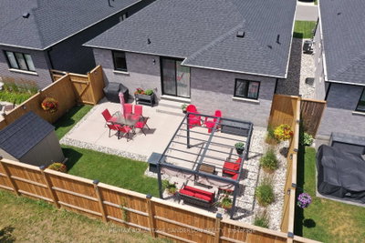 383 Daventry Way • #26 • Middlesex Centre, ON photo 6