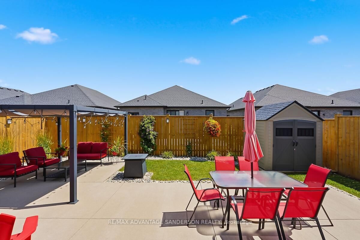 383 Daventry Way • #26 • Middlesex Centre, ON photo 8