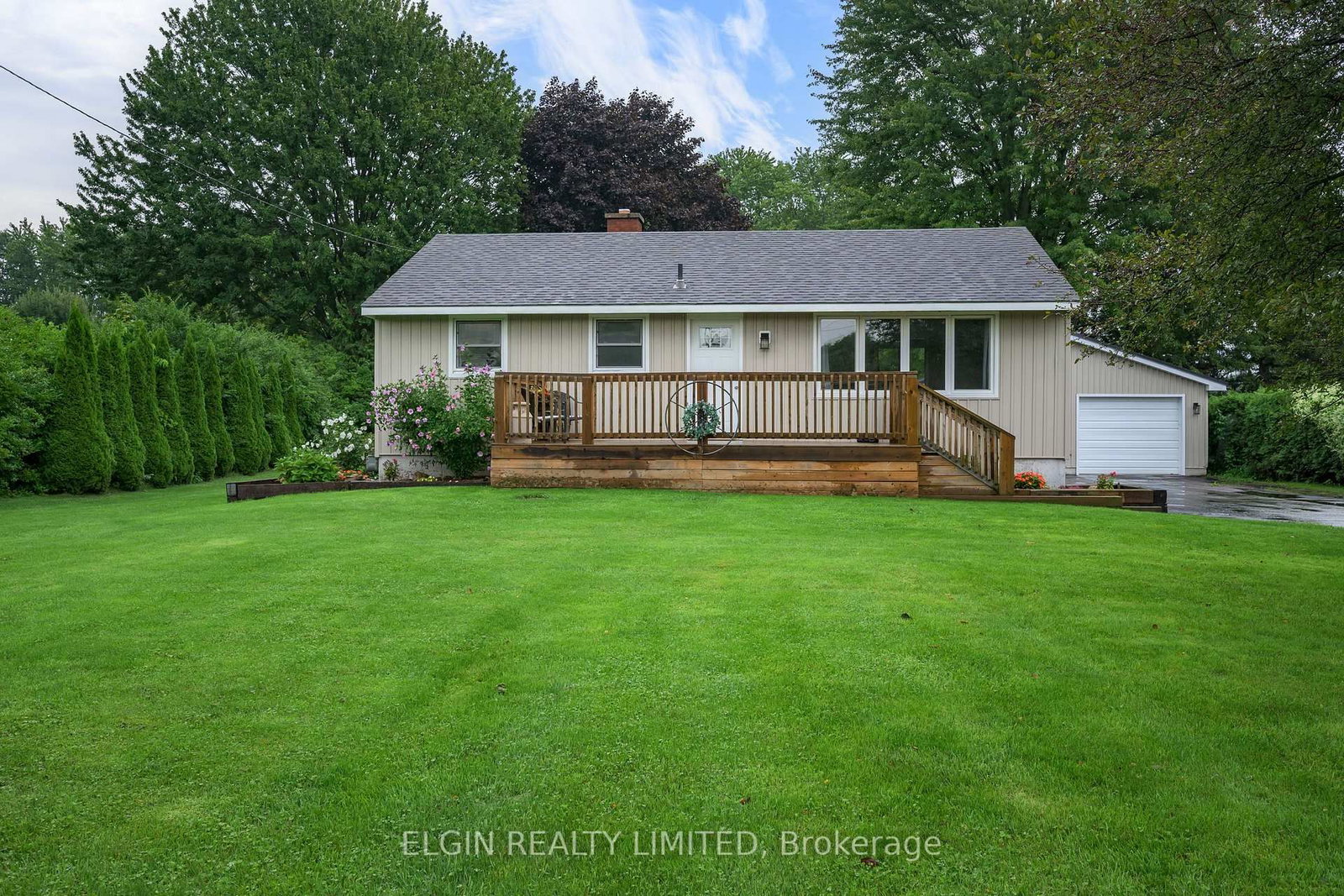 5846 FAIRVIEW Road • Central Elgin, ON photo 1