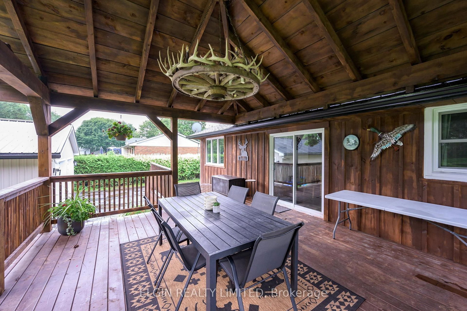 5846 FAIRVIEW Road • Central Elgin, ON photo 11