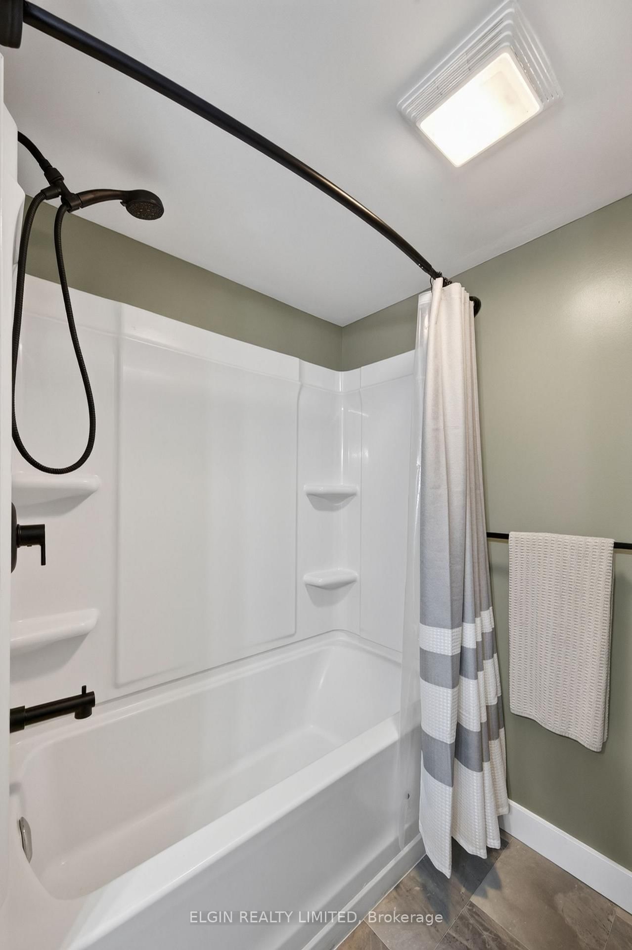 5846 FAIRVIEW Road • Central Elgin, ON photo 44