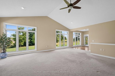 2304 Jack Nash Drive • London South, ON photo 5