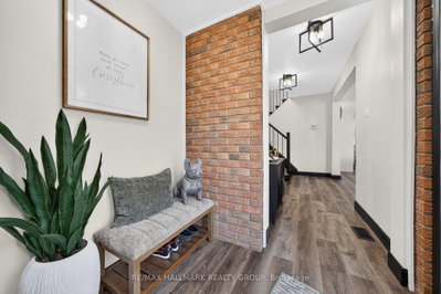1647 Boyer Road • Ottawa, ON photo 3