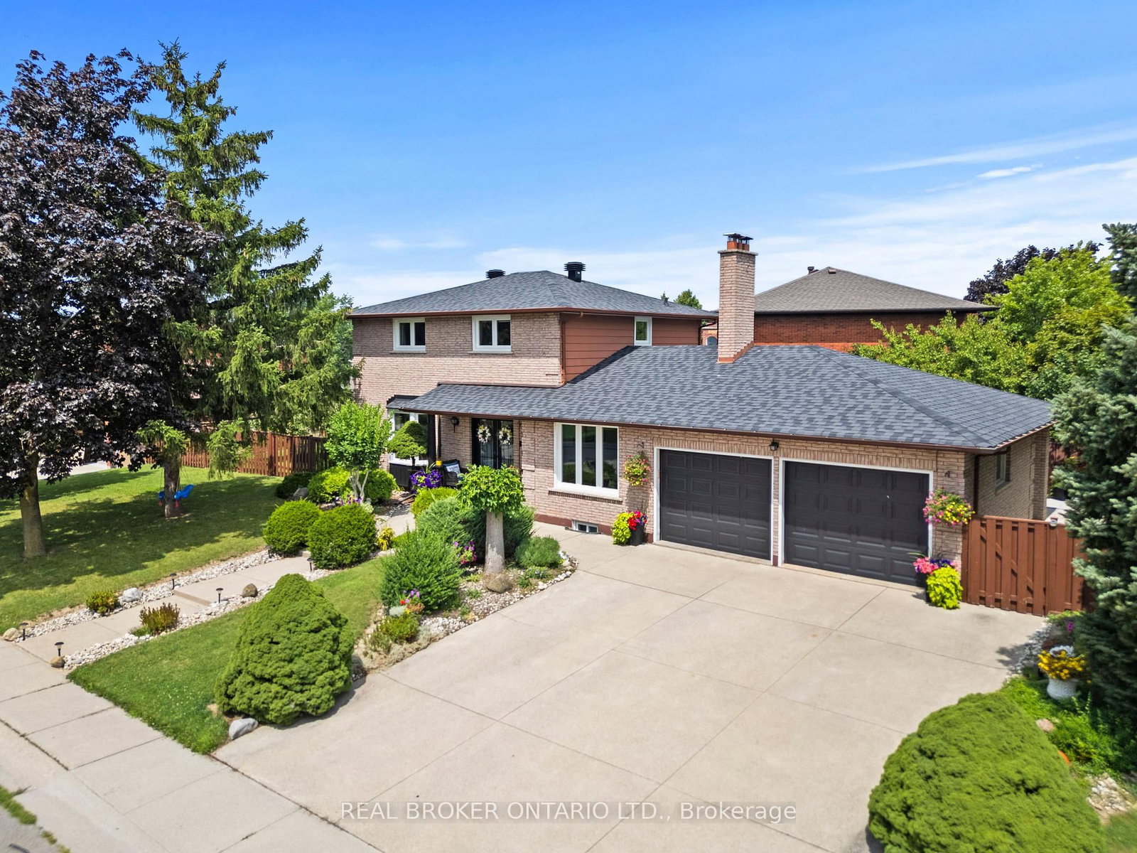 87 Monte Drive • Hamilton, ON photo 2