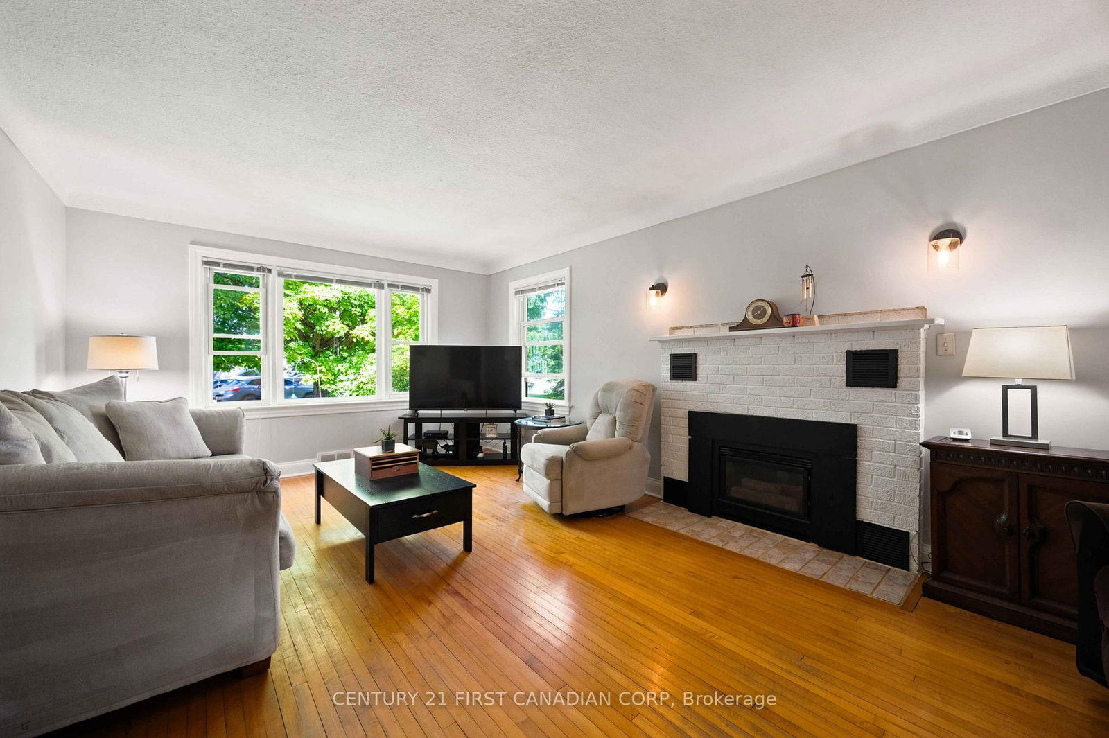 1027 London Road • Sarnia, ON photo 9