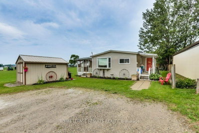 Mobile/Trailer for sale at 24 Pineview Avenue, Malahide, Ontario, N0L 2J0 - Rural Malahide - MLS: X13731720