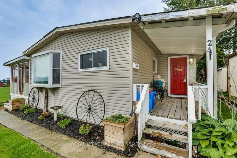 24 Pineview Ave photo 4