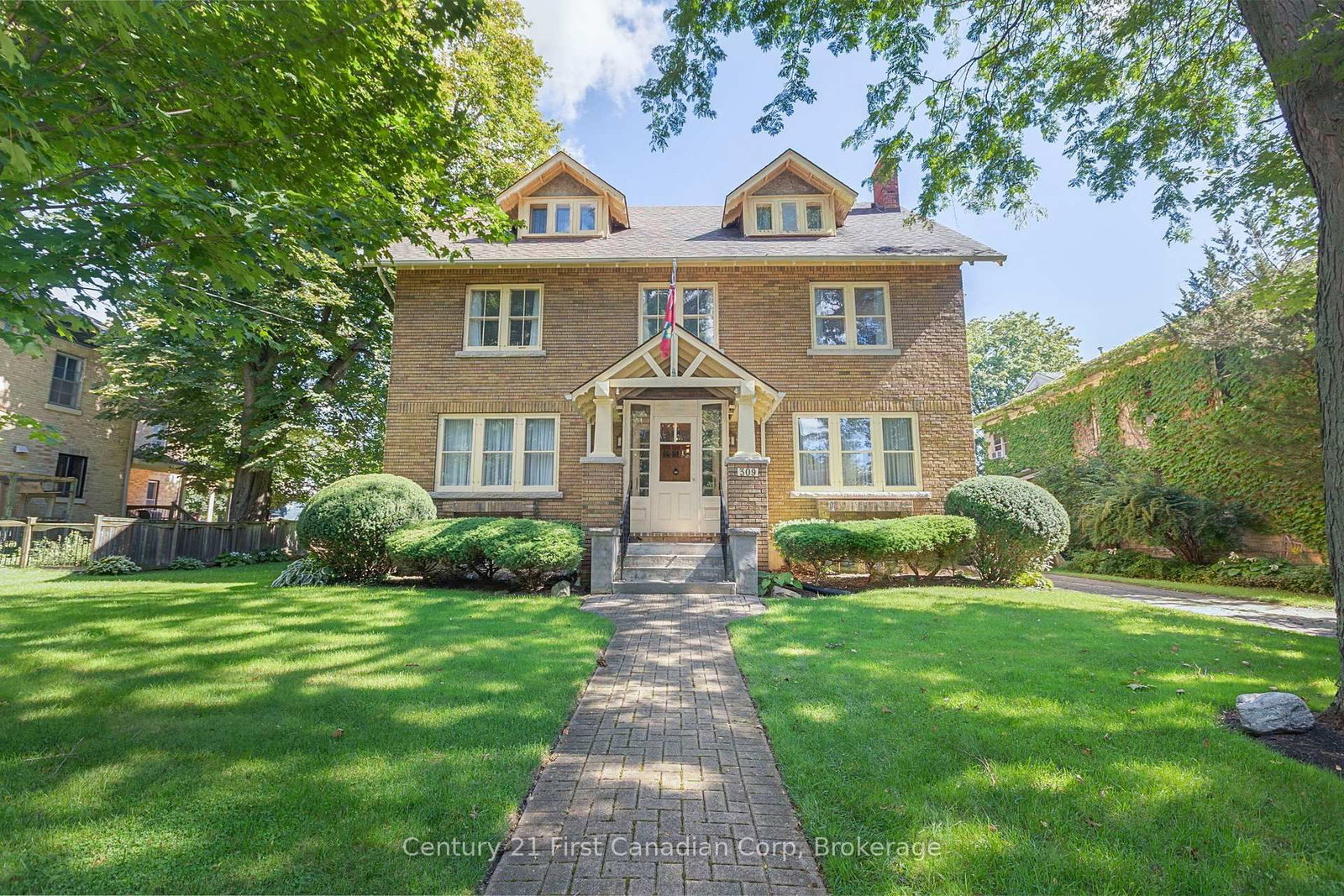 309 Oxford Street, Ingersoll, photo 1