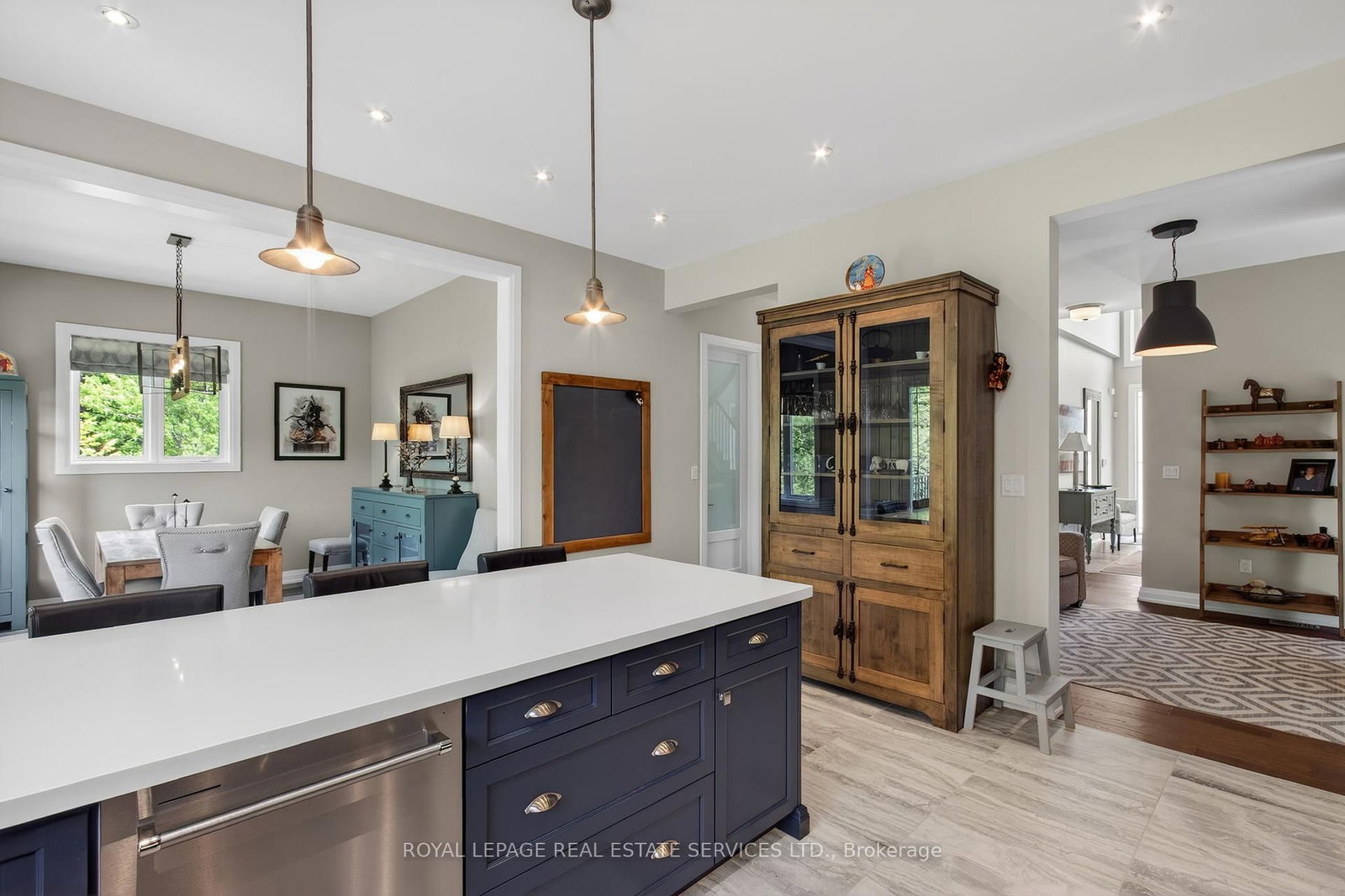 31 Dorr Court • Hamilton, ON photo 13
