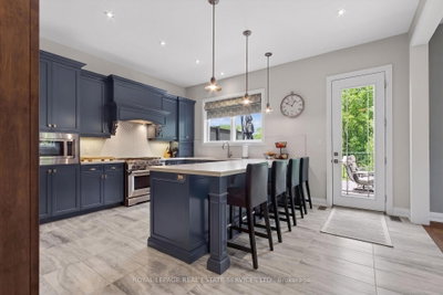 31 Dorr Court • Hamilton, ON photo 7