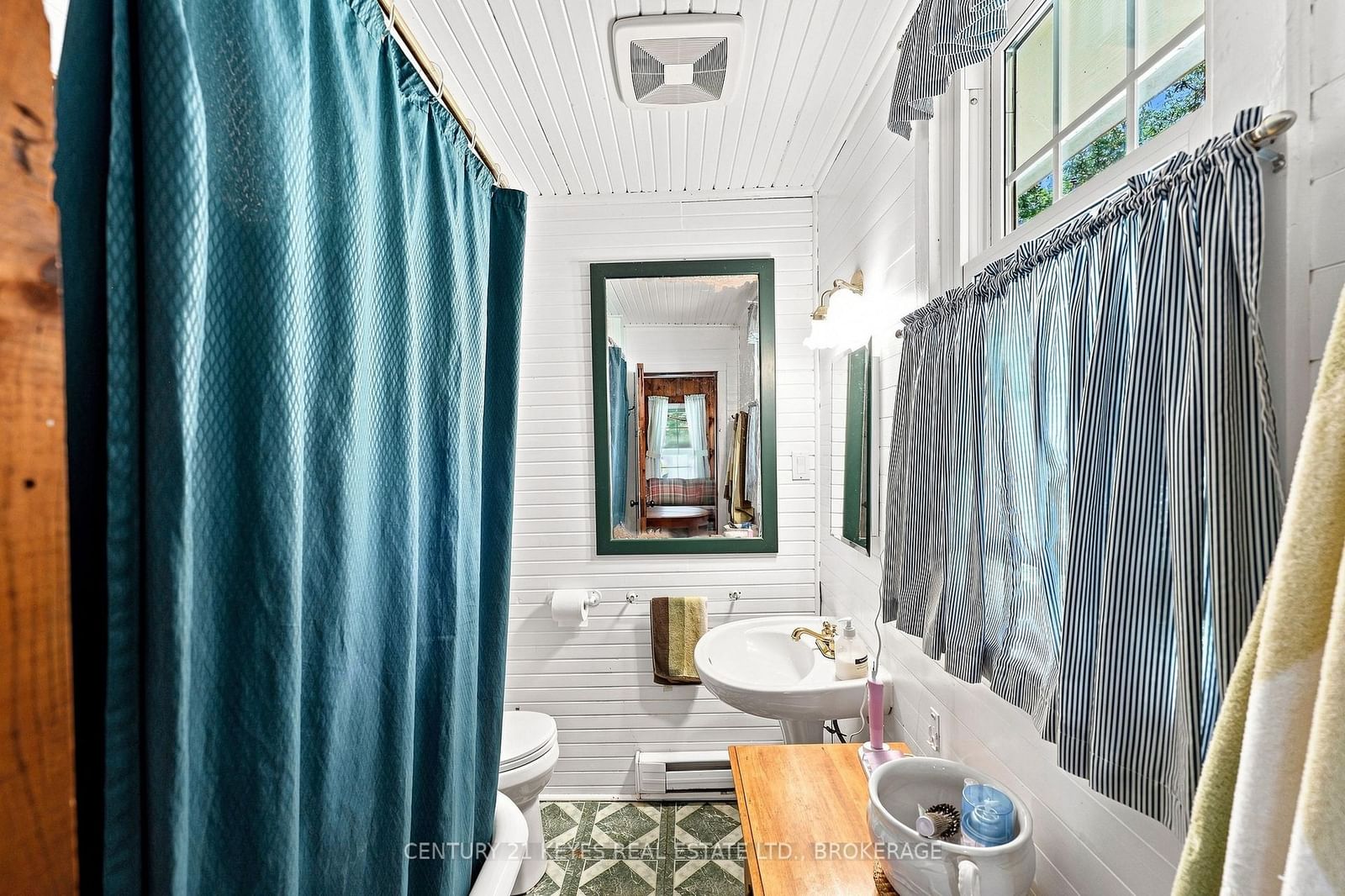 99 Tremont Park Island • Leeds and the Thousand Islands, ON photo 32