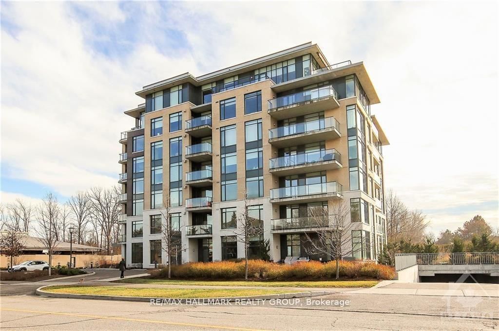 Front view of 304-2 The Parkway, Ottawa