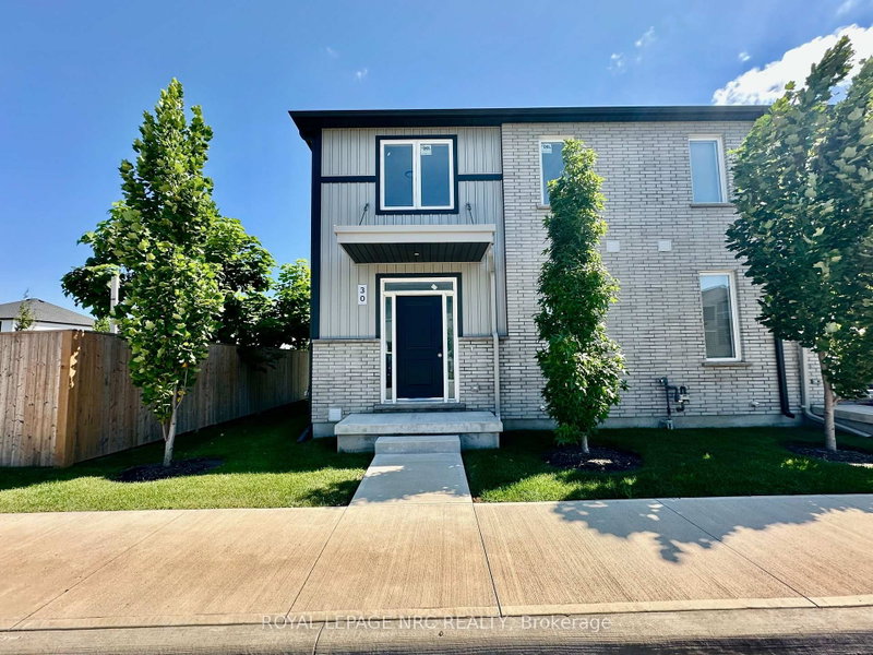 30 - 121A Moffatt Street