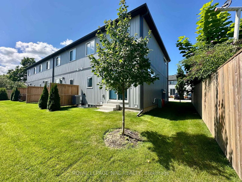 30 - 121A Moffatt Street