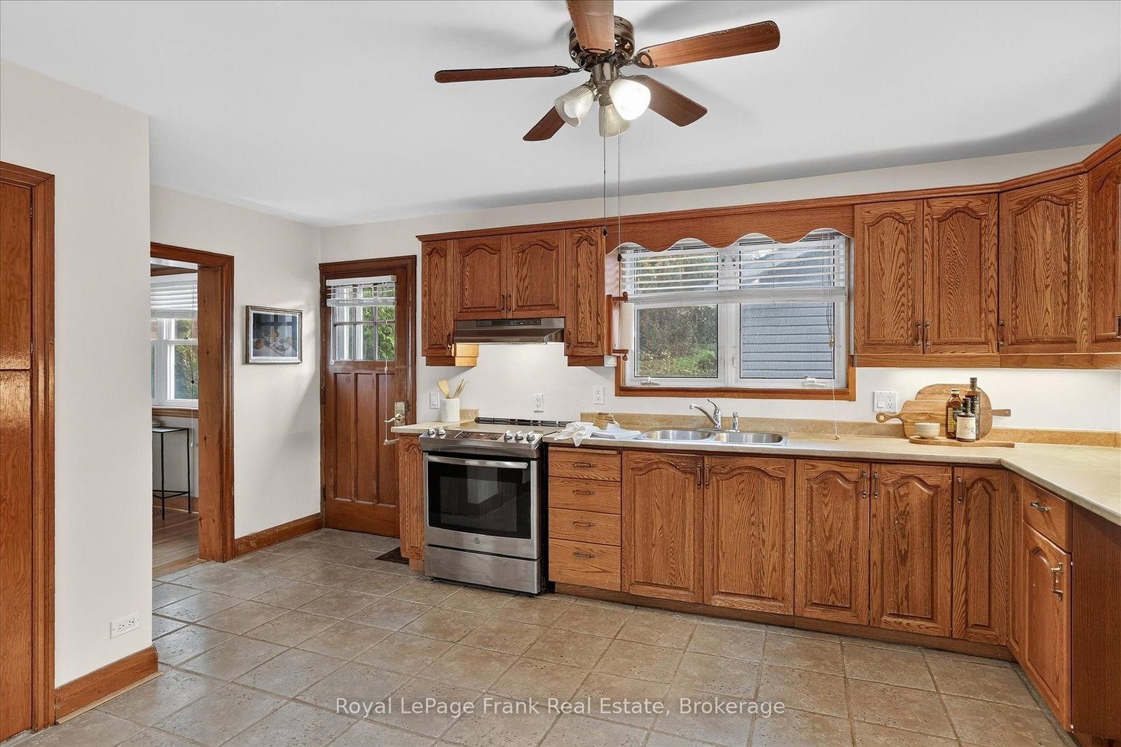 174 Sophia Street • Peterborough, ON photo 11