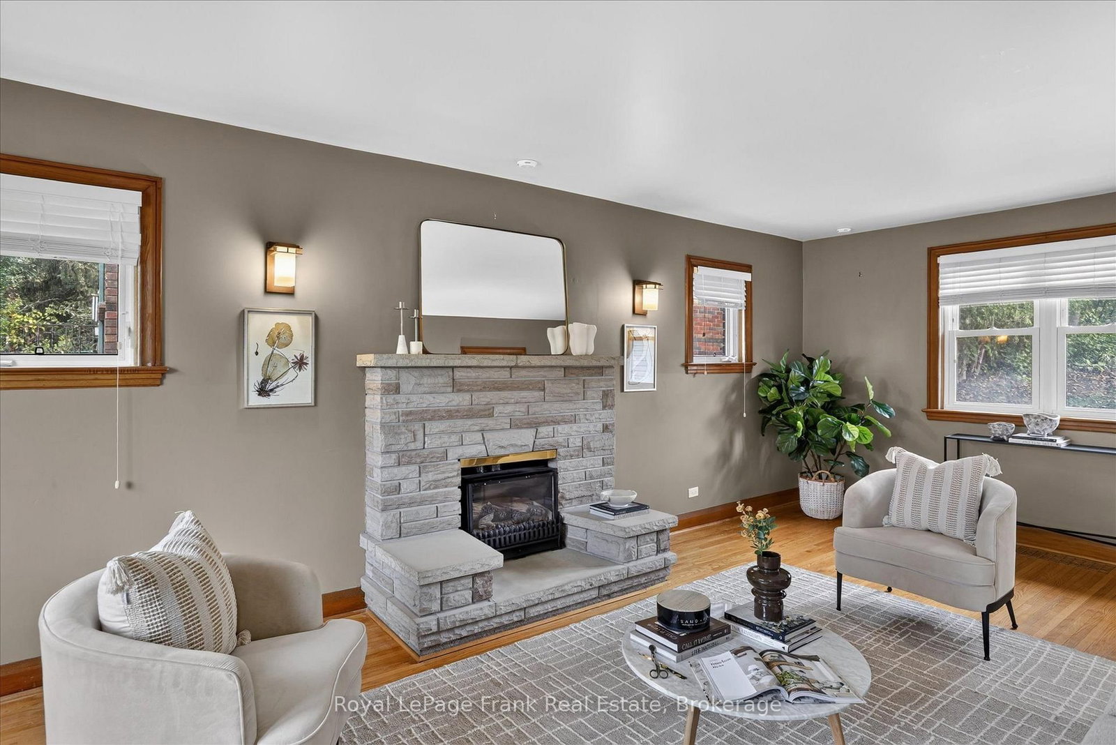174 Sophia Street • Peterborough, ON photo 9