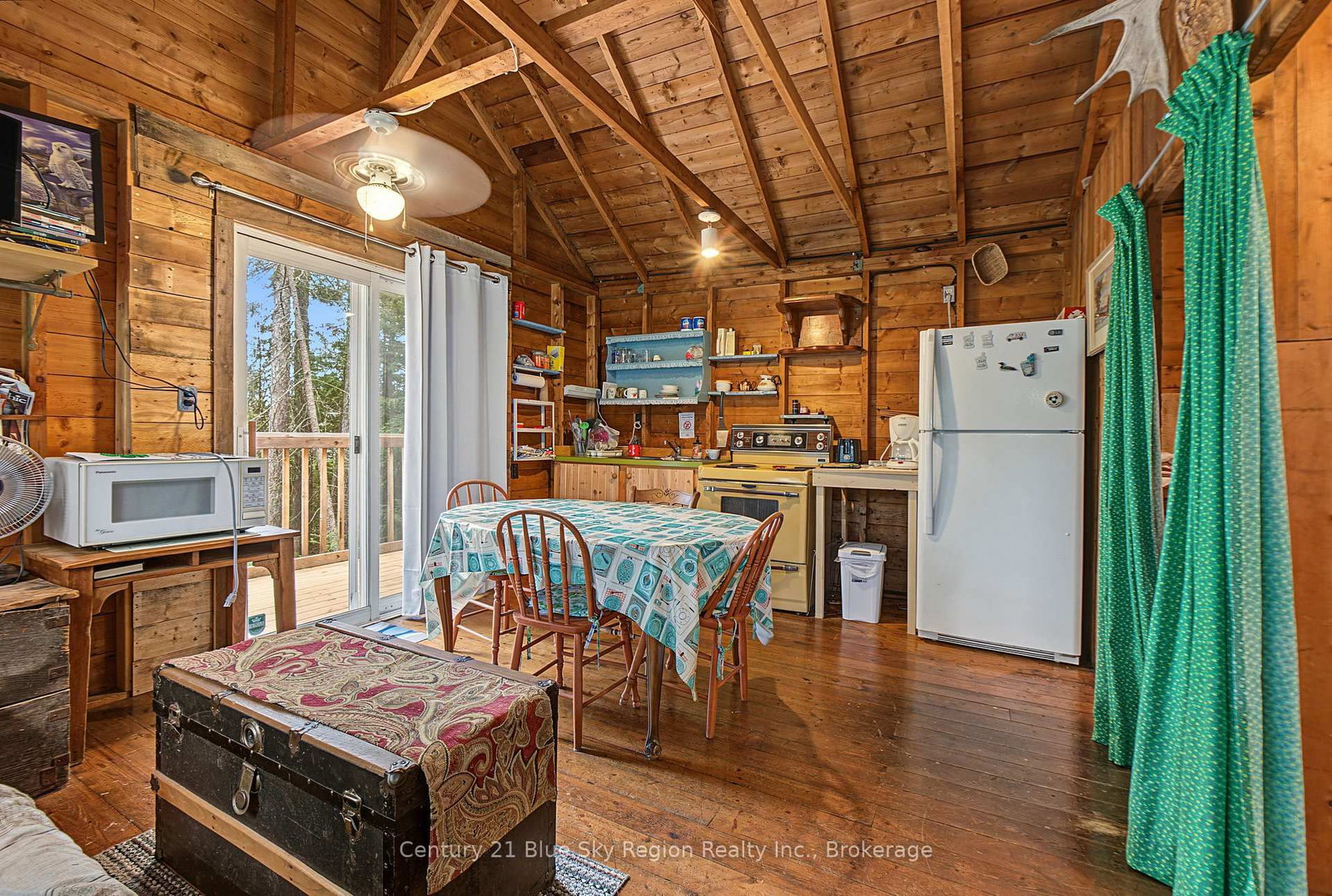 5065 Highway 11 N • Temagami, ON photo 35