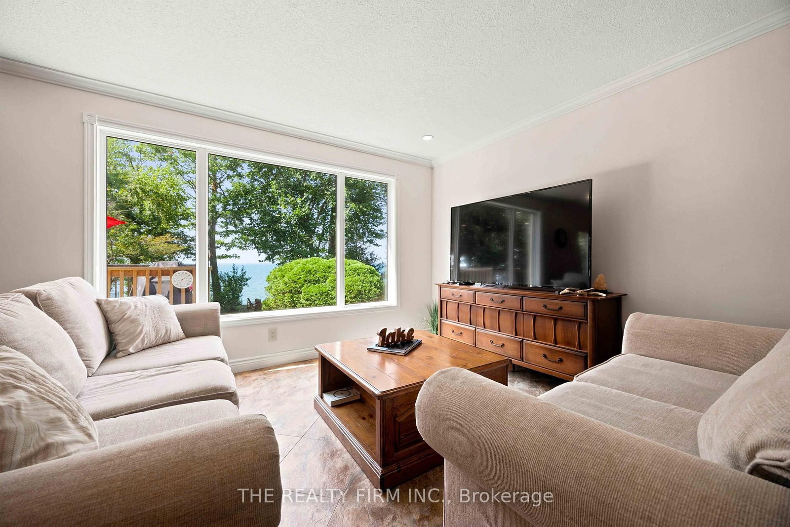 4084 Bluepoint Drive • Plympton-Wyoming, ON photo 10