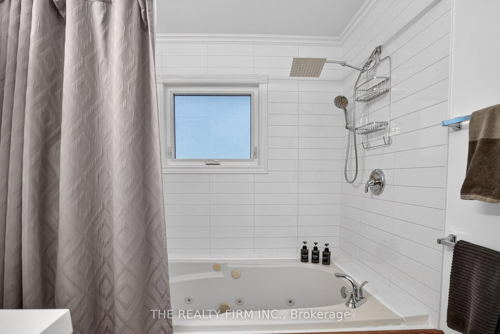 4084 Bluepoint Drive • Plympton-Wyoming, ON photo 17