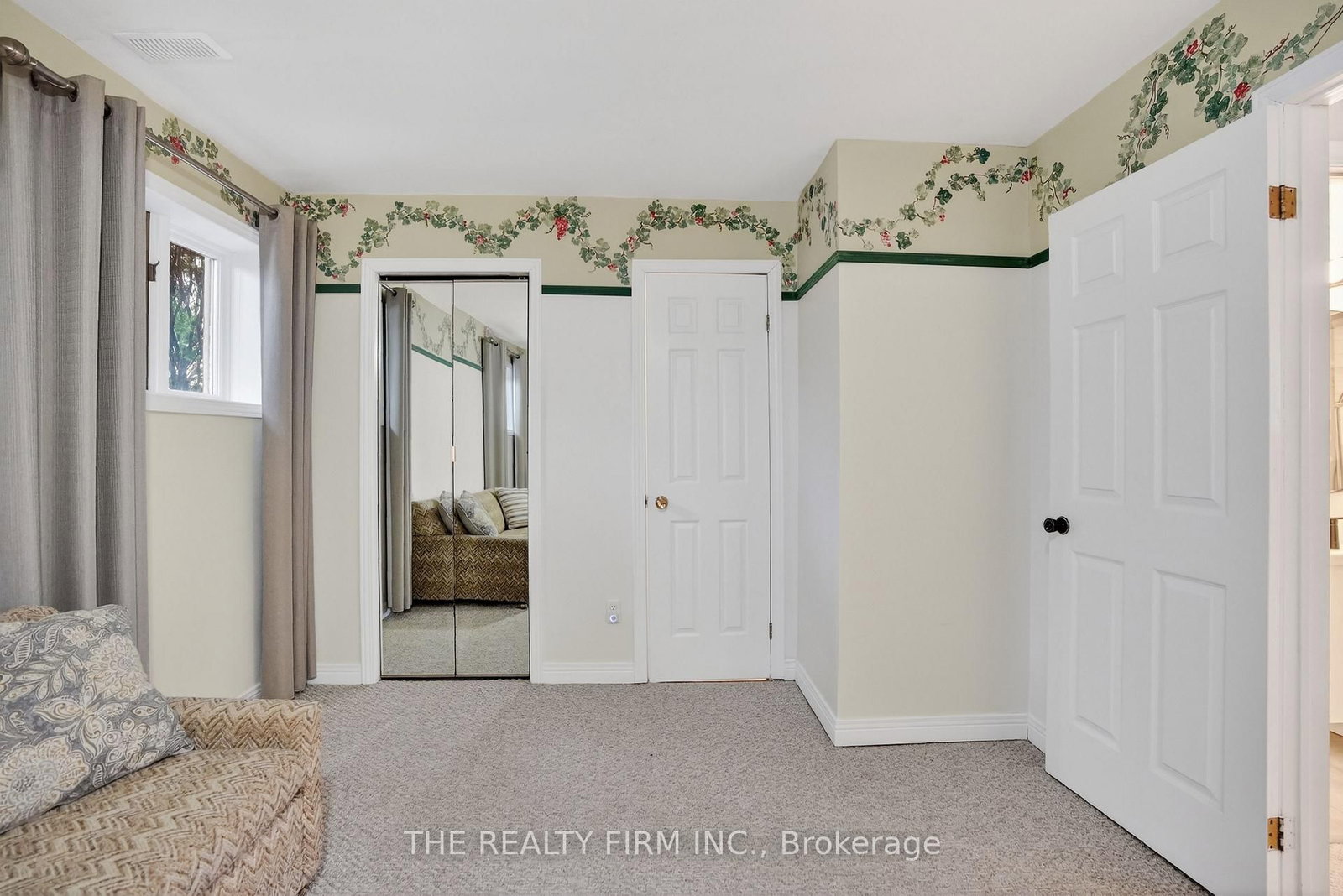 4084 Bluepoint Drive • Plympton-Wyoming, ON photo 24