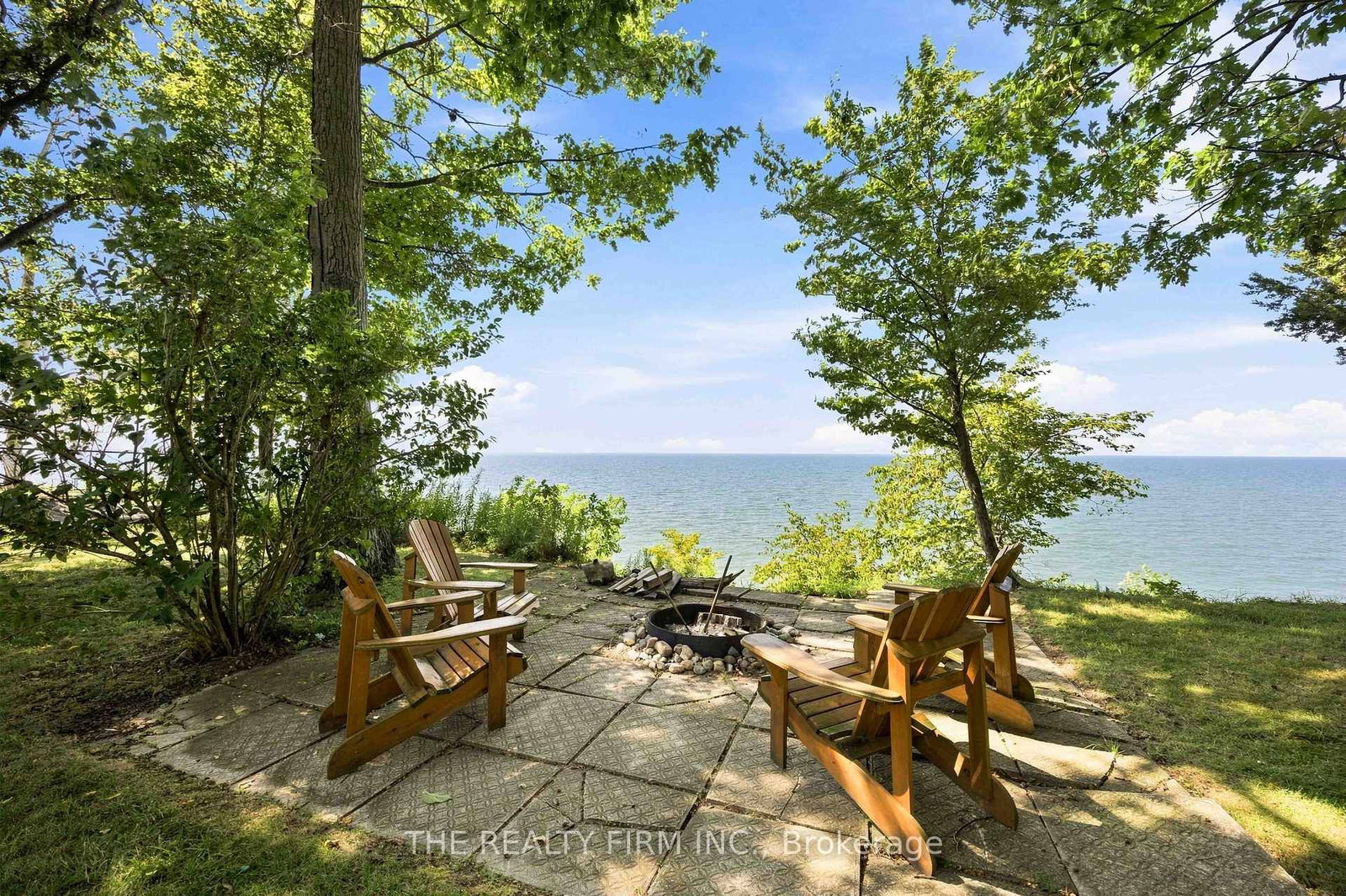 4084 Bluepoint Drive • Plympton-Wyoming, ON photo 32