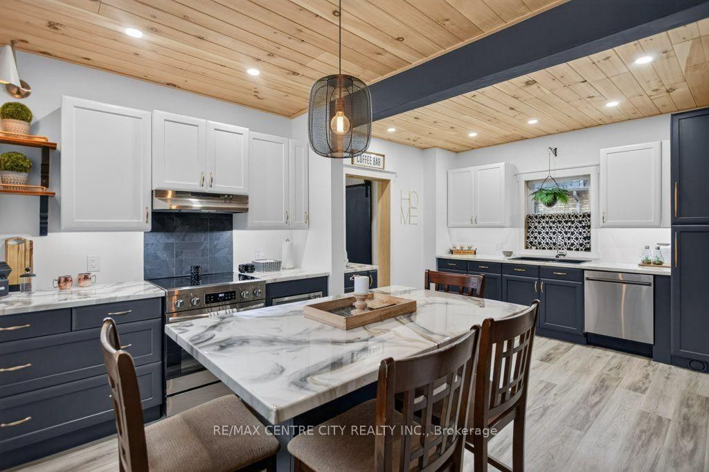 344 Wellington Street • St. Thomas, ON photo 12