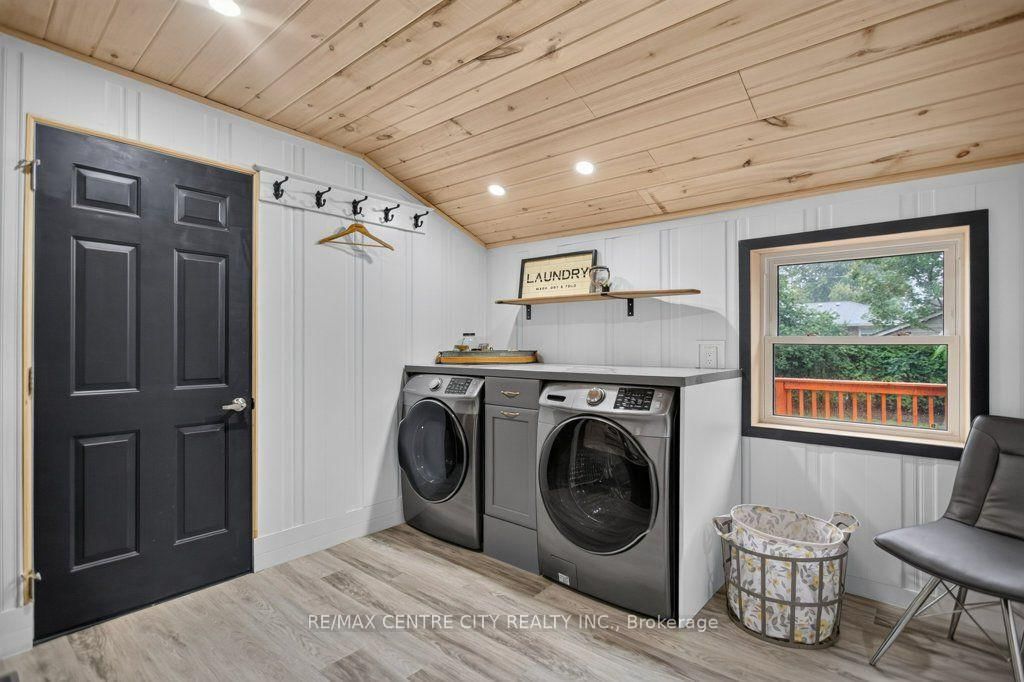 344 Wellington Street • St. Thomas, ON photo 21