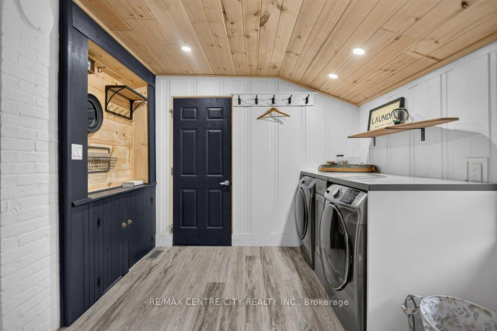 344 Wellington Street • St. Thomas, ON photo 23