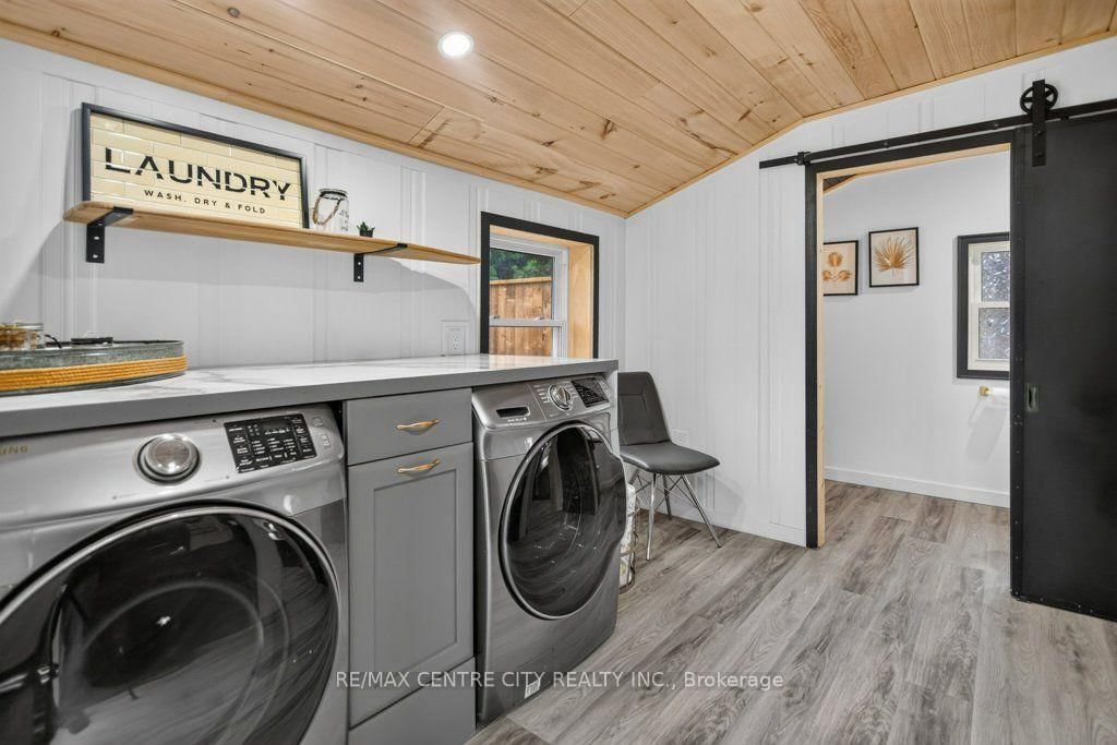 344 Wellington Street • St. Thomas, ON photo 24