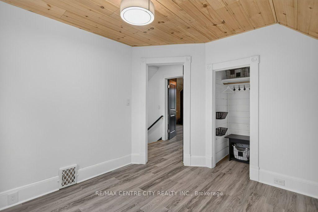 344 Wellington Street • St. Thomas, ON photo 30