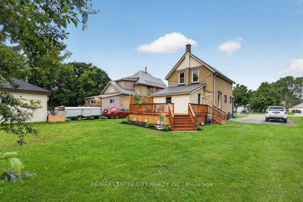 344 Wellington Street • St. Thomas, ON photo 40