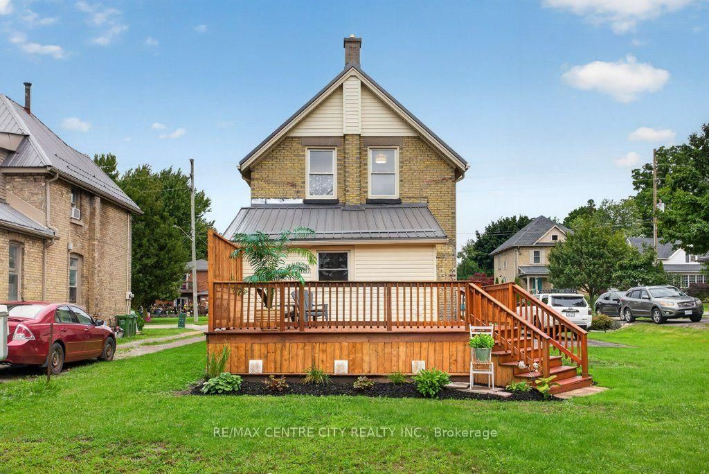 344 Wellington Street • St. Thomas, ON photo 46