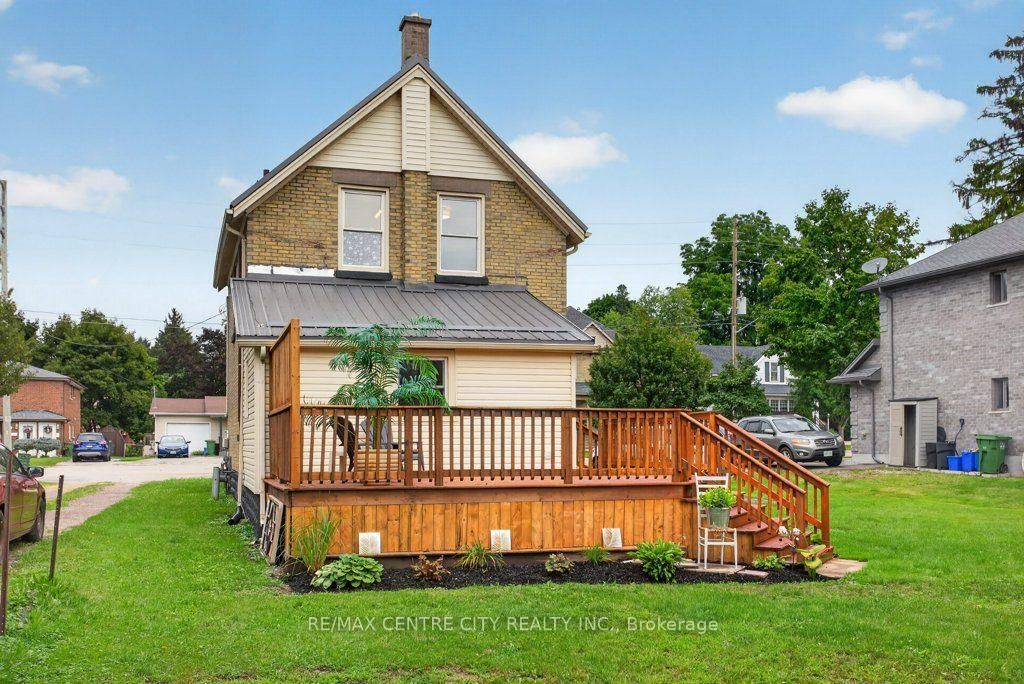 344 Wellington Street • St. Thomas, ON photo 47
