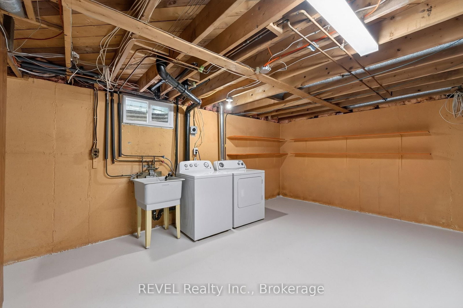 36 Manor Road • St. Catharines, ON photo 12
