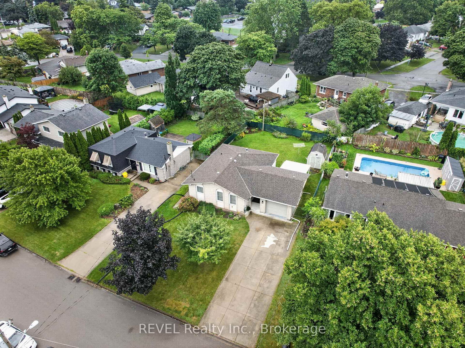 36 Manor Road • St. Catharines, ON photo 21