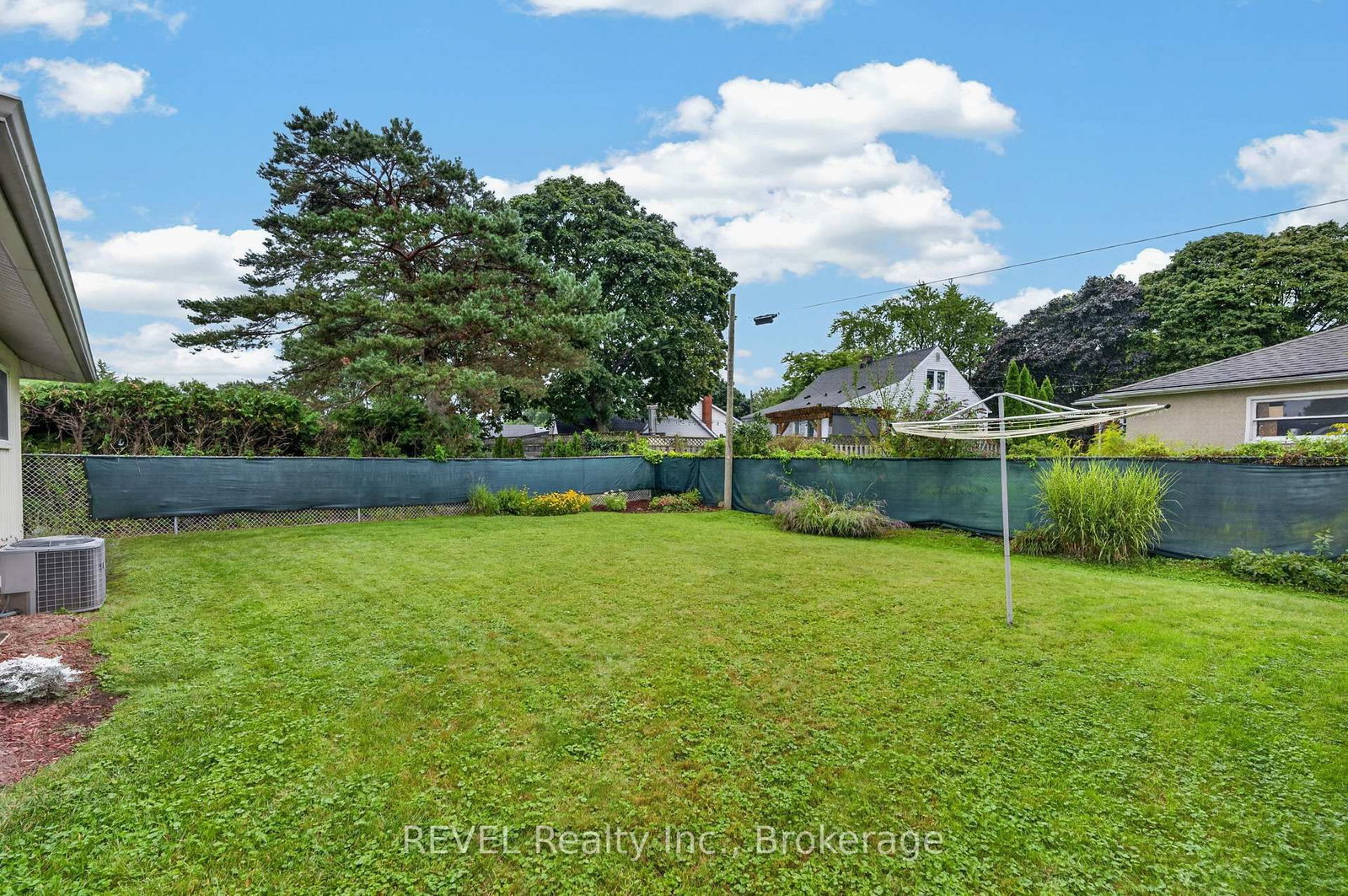 36 Manor Road • St. Catharines, ON photo 27