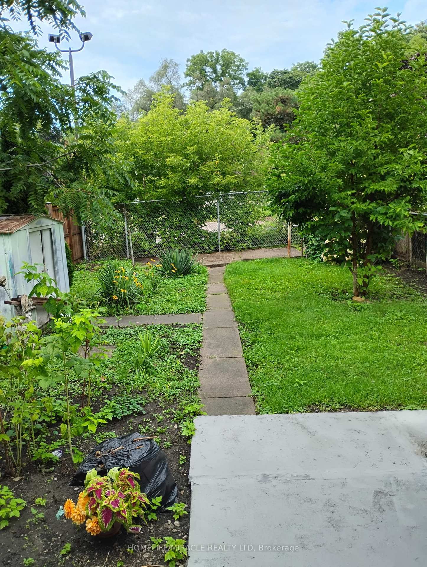 40 Parkhill Road • Cambridge, ON photo 11