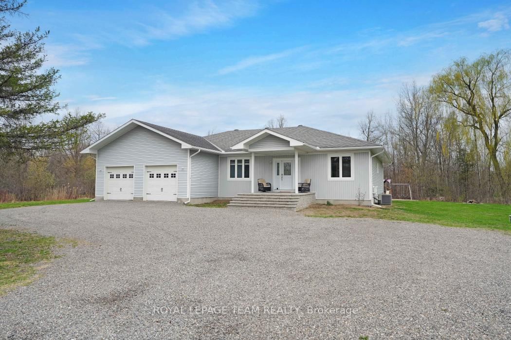986 South Gower Drive • North Grenville, ON photo 1
