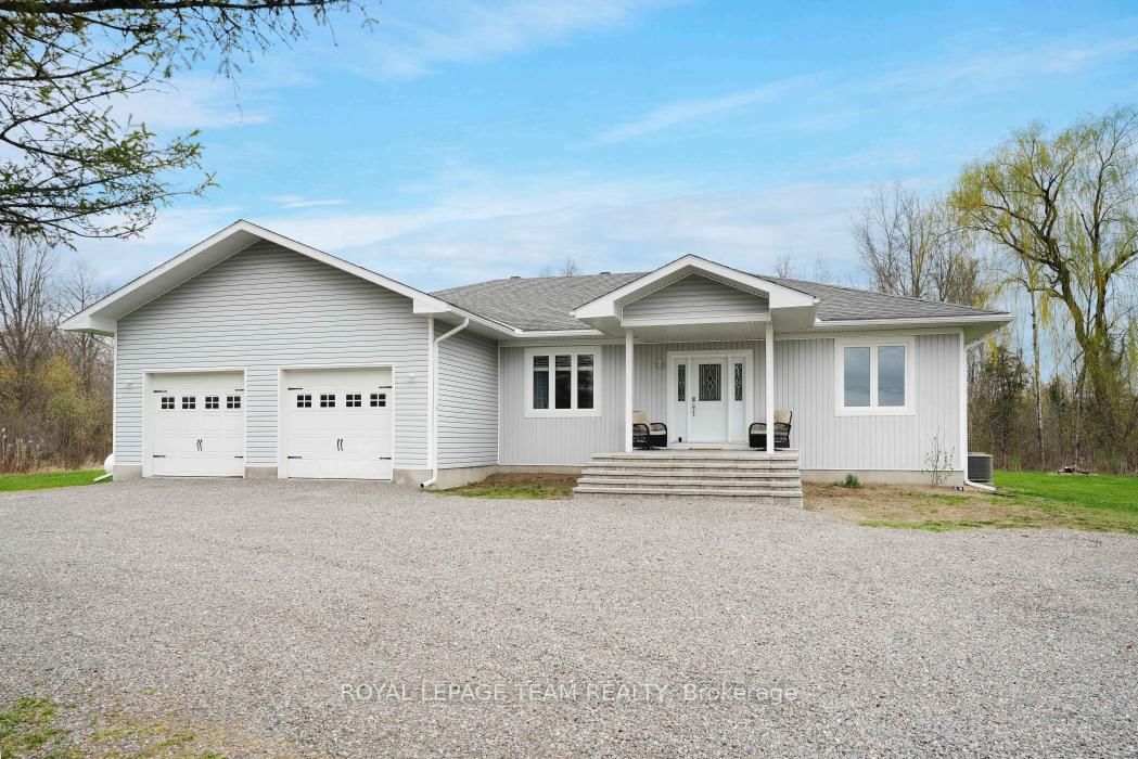986 South Gower Drive • North Grenville, ON photo 3