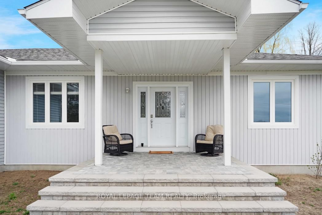 986 South Gower Drive • North Grenville, ON photo 4