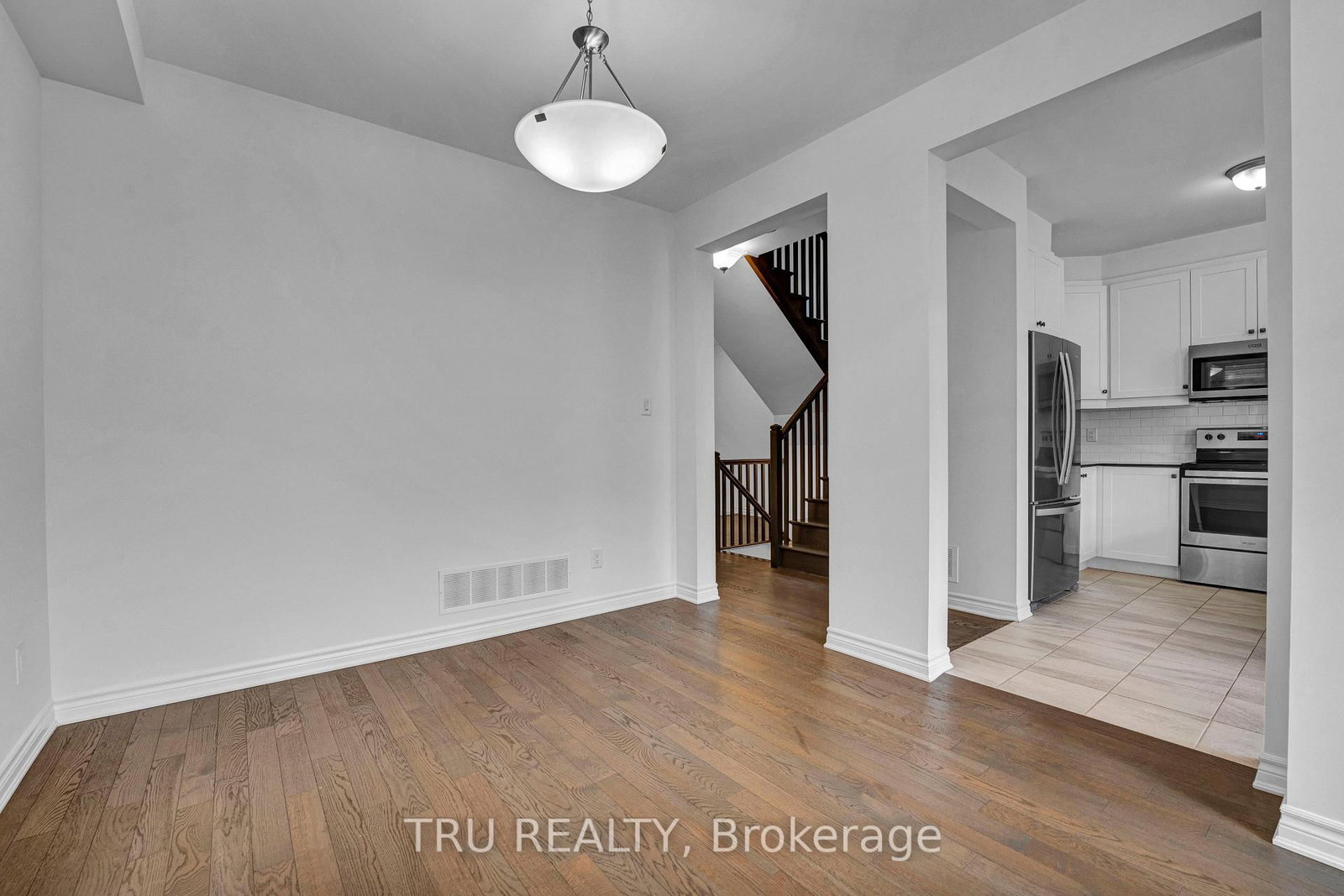 207 QUARTER HORSE Street • Ottawa, ON photo 10