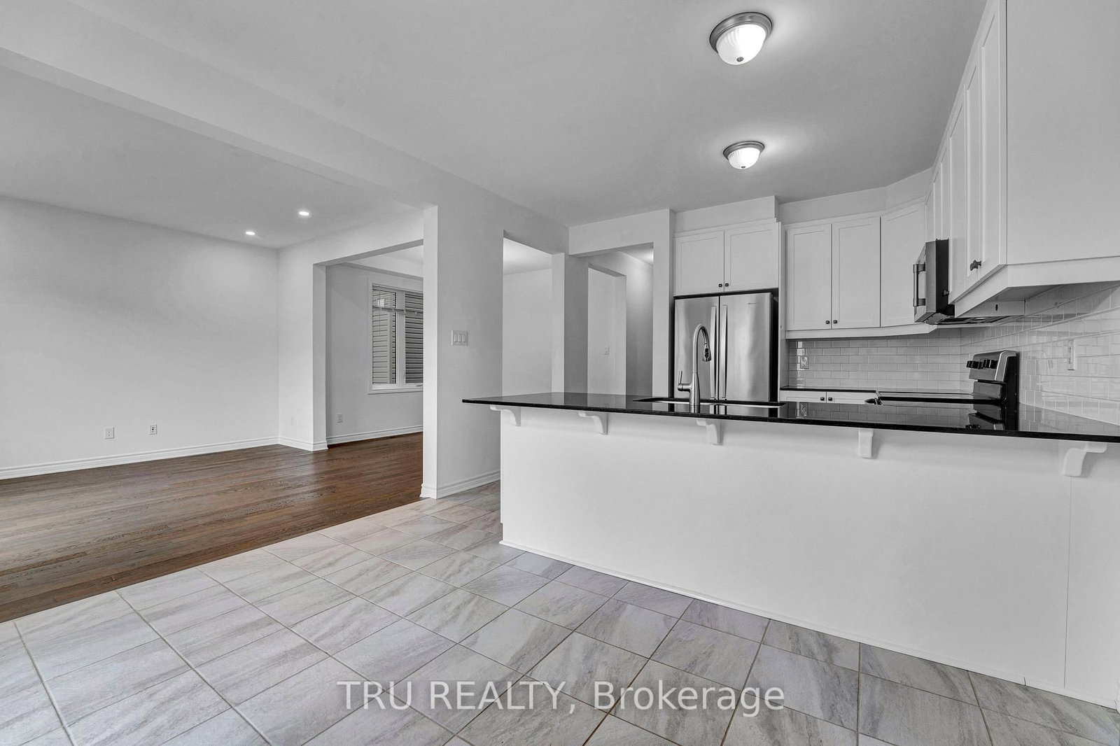 207 QUARTER HORSE Street • Ottawa, ON photo 17