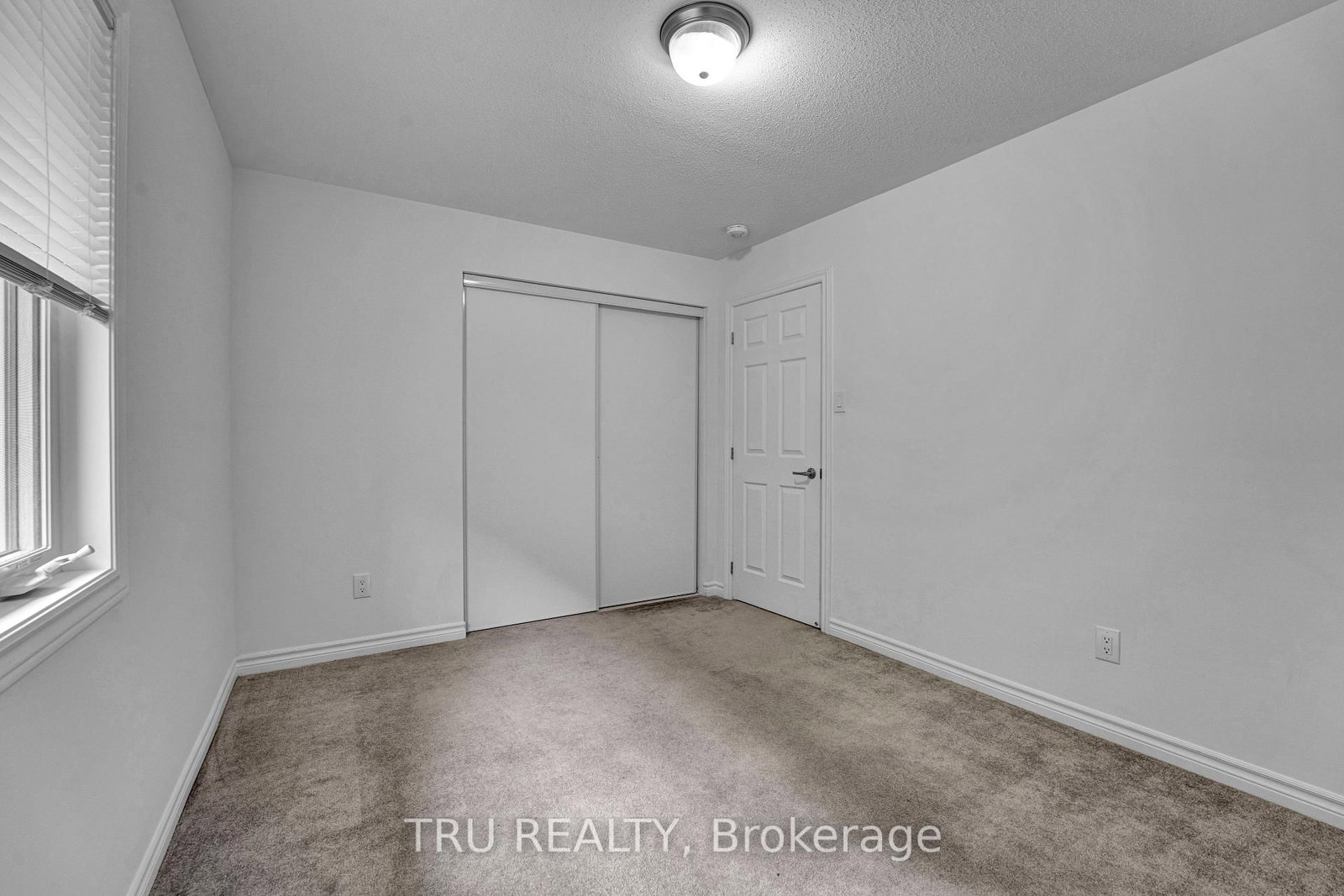 207 QUARTER HORSE Street • Ottawa, ON photo 28