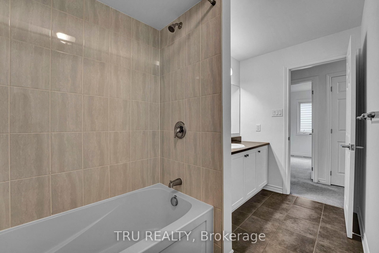 207 QUARTER HORSE Street • Ottawa, ON photo 30
