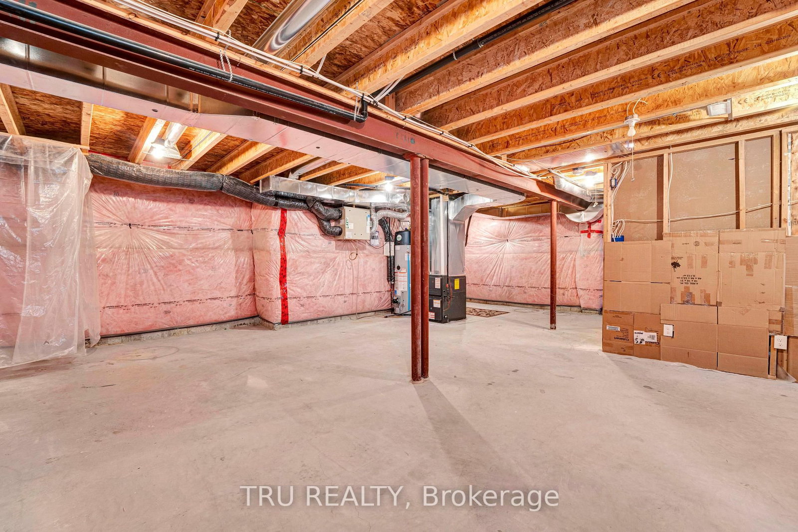 207 QUARTER HORSE Street • Ottawa, ON photo 35