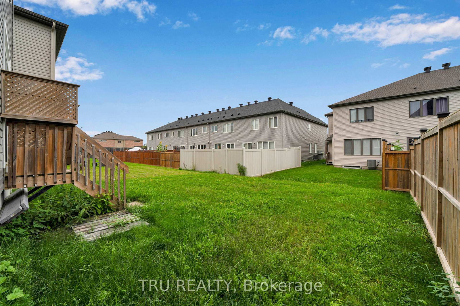 207 QUARTER HORSE Street • Ottawa, ON photo 37
