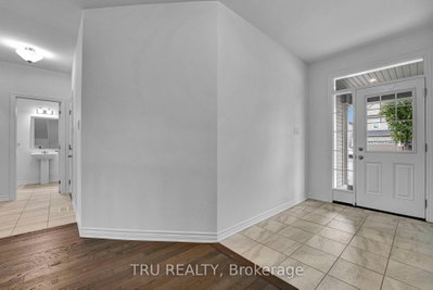 207 QUARTER HORSE Street • Ottawa, ON photo 4