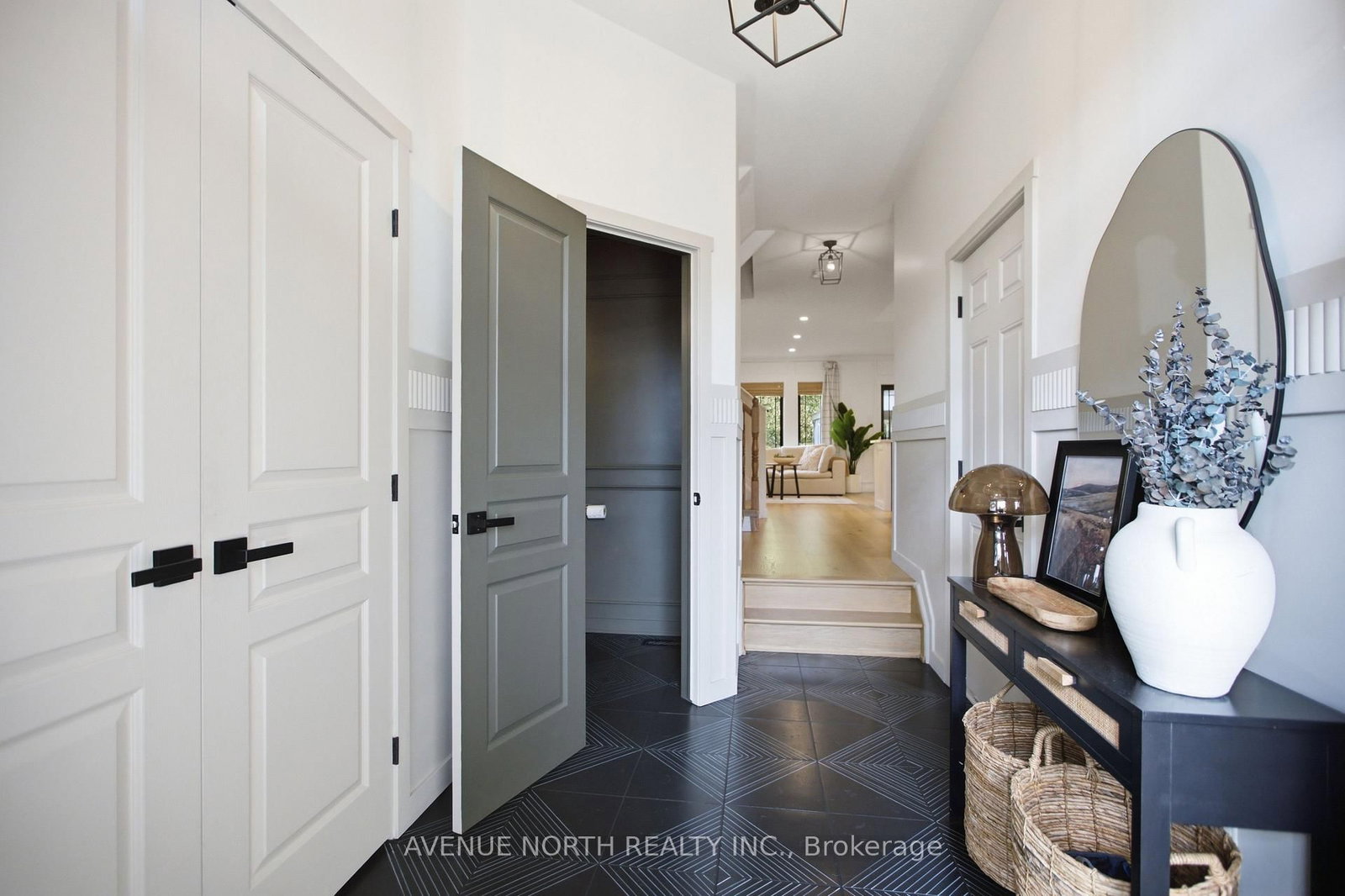 718 Percifor Way • Ottawa, ON photo 6