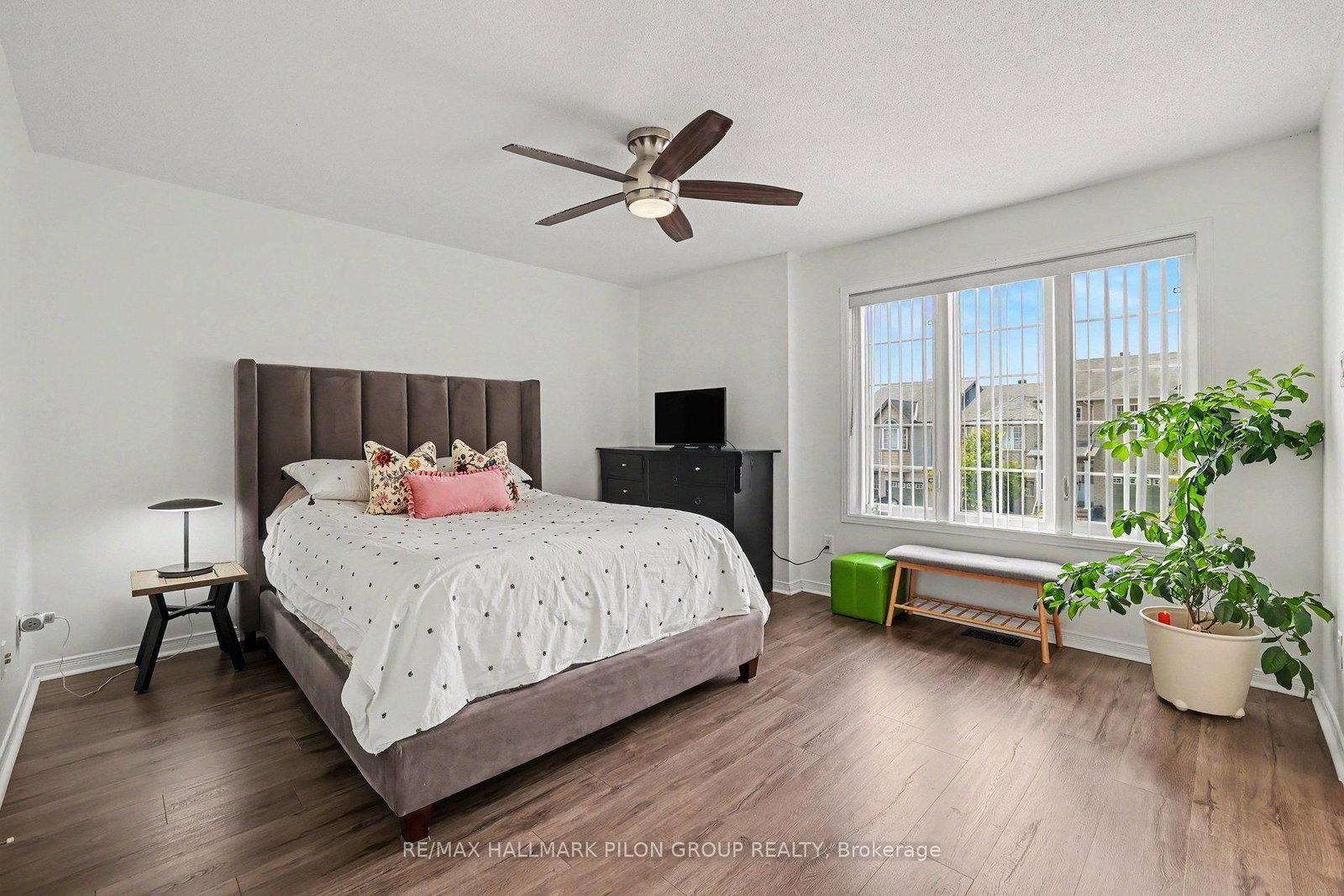 244 Rolling Meadow Crescent • Ottawa, ON photo 13