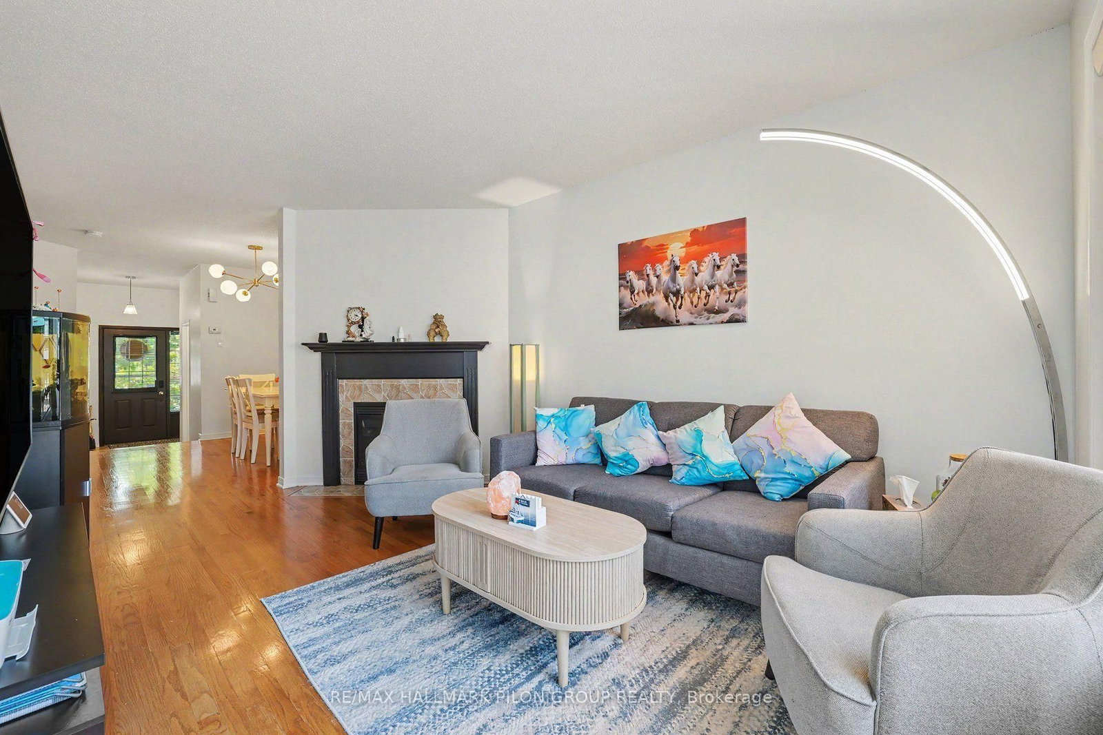 244 Rolling Meadow Crescent • Ottawa, ON photo 4